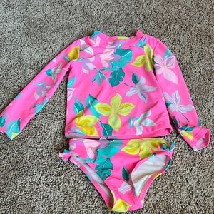Carters 2t set 🌸🌺👙